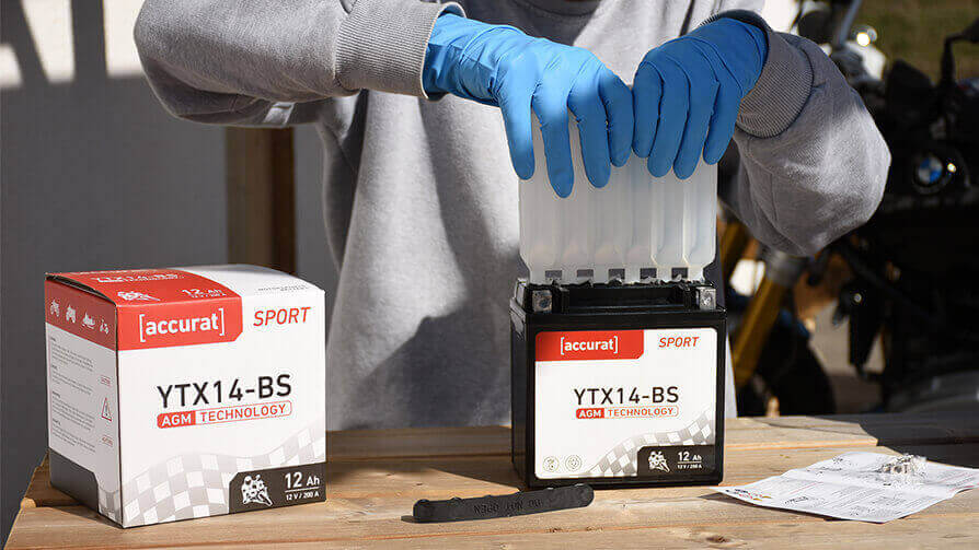 Einfaches Befüllen Ihrer ective Motorradbatterie